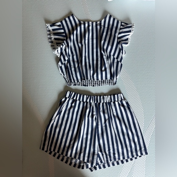 Cropped top - Picture 7 of 7